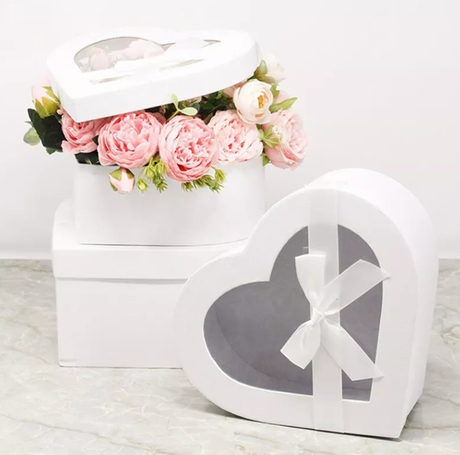 Heart Shaped Flower Gift Box.jpg