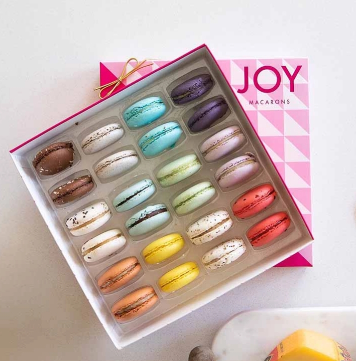 Discover Macaron Boxes To Add Creative Elements