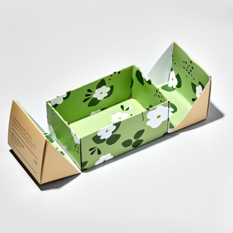 minimalist skincare packaging