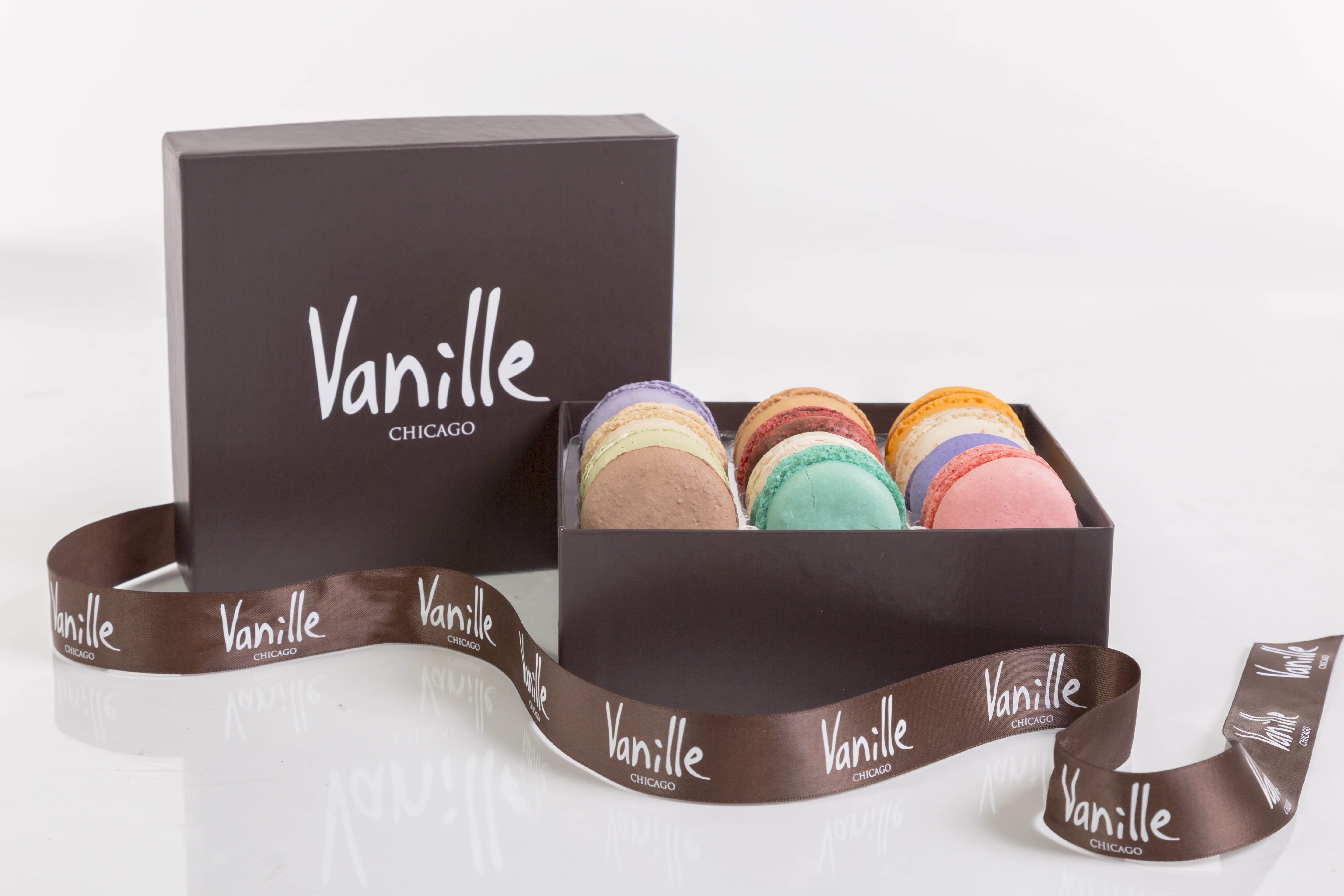 Vanilleboxofmacaronsbig-1ethknl