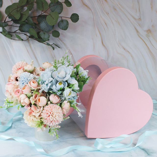 Clear Heart Shaped Flower Gift Box