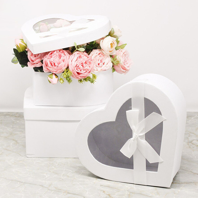 Heart Shaped Flower Gift Box With Clear Window