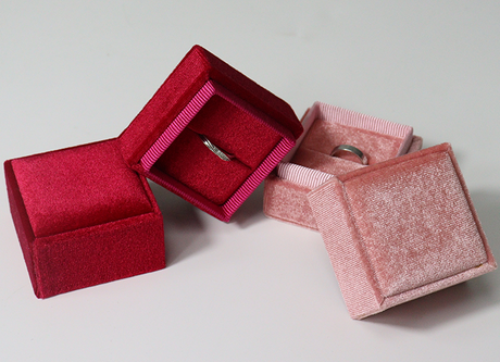 Velvet Custom Ring Box.png