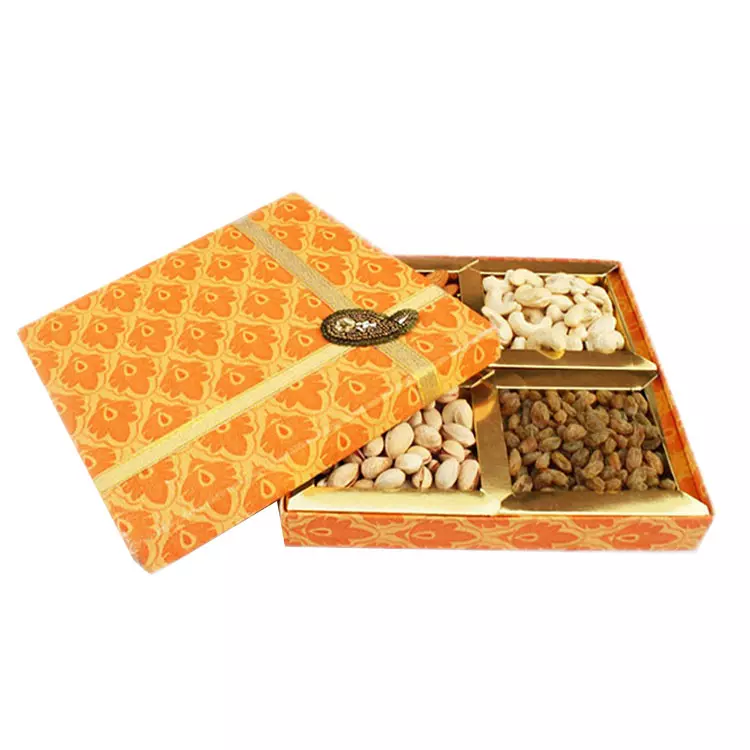 nuts gift box with dividers