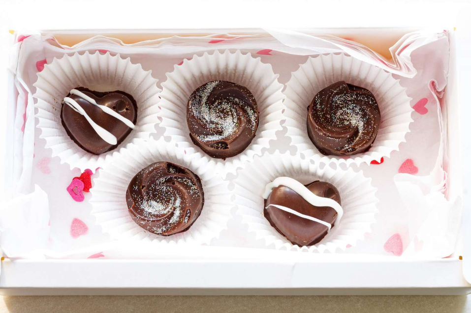 How To Make Heart-Shaped Chocolate Boxes