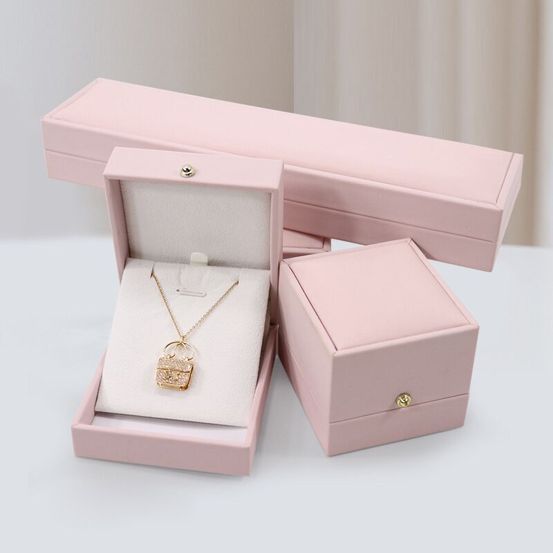 How To Clean A Jewelry Box